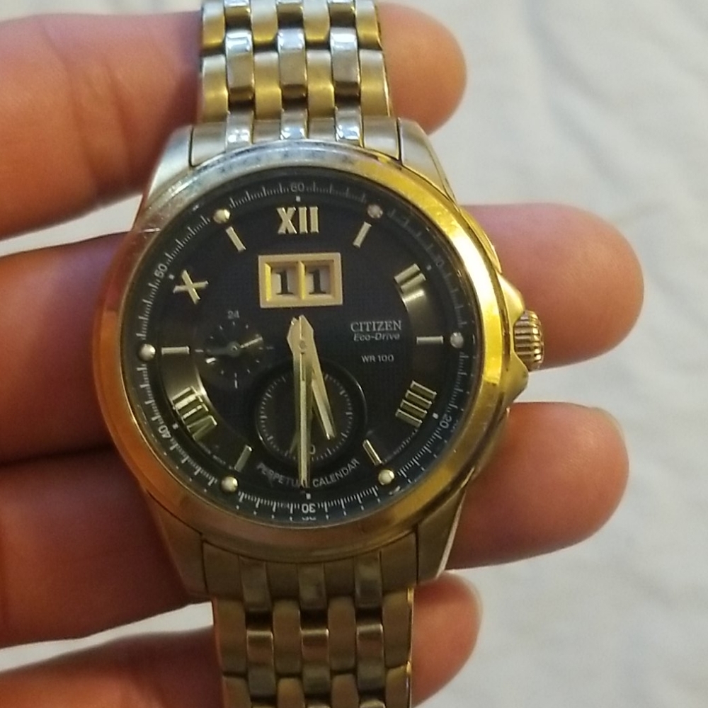 Watch - Picture 4 of 4